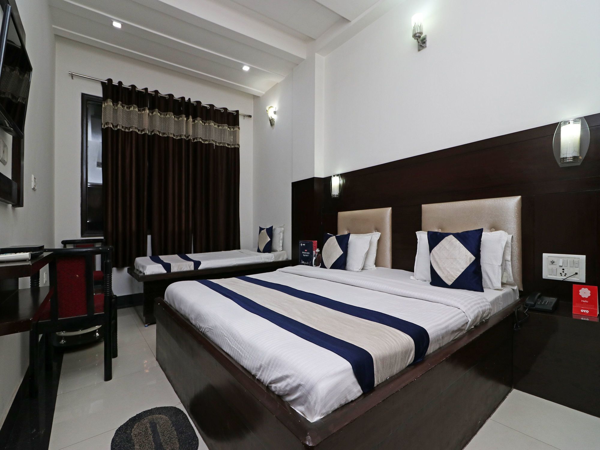 אגרה Oyo 9974 Hotel Taj Prince מראה חיצוני תמונה